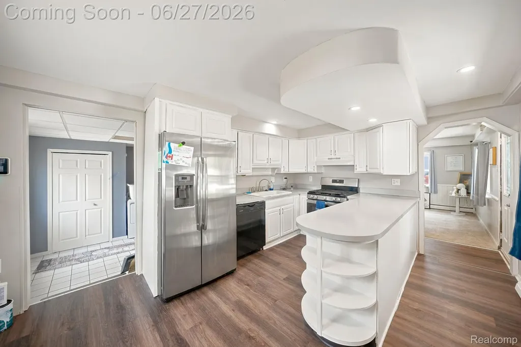29156 Coolidge Street Roseville City MI 48066