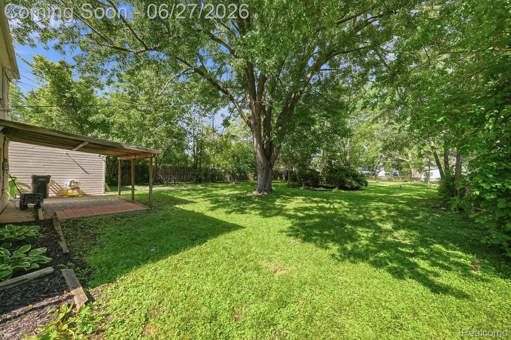 29156 Coolidge Street Roseville City MI 48066
