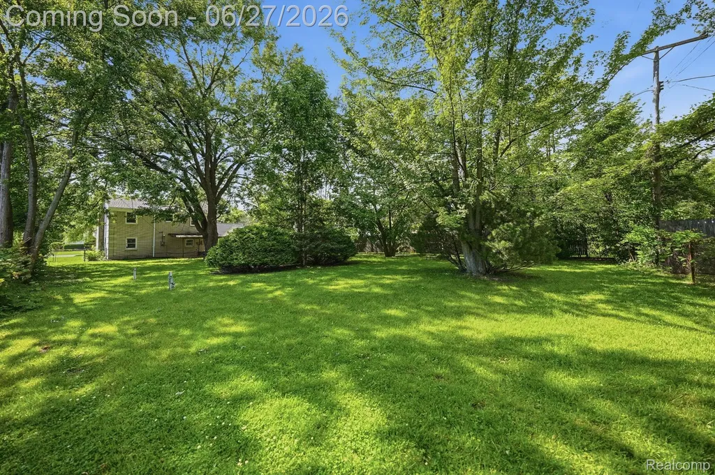 29156 Coolidge Street Roseville City MI 48066