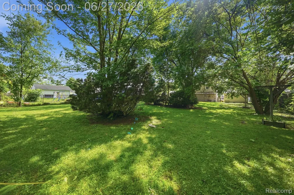 29156 Coolidge Street Roseville City MI 48066
