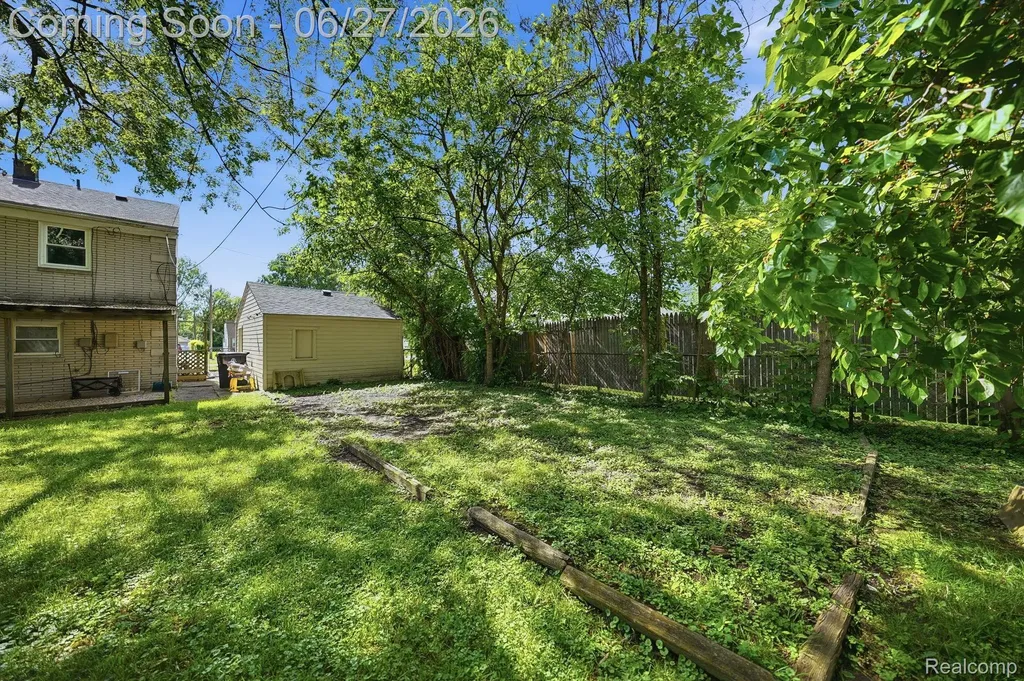29156 Coolidge Street Roseville City MI 48066