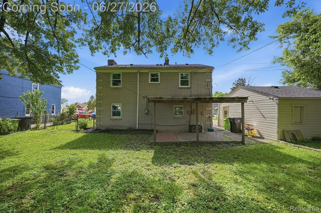 29156 Coolidge Street Roseville City MI 48066