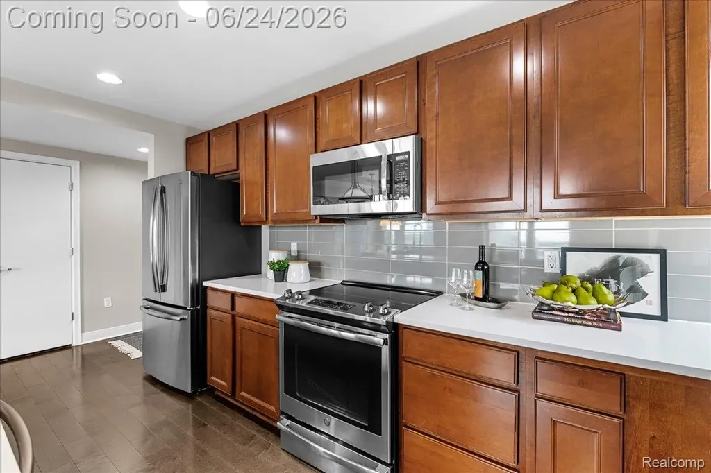 525 W Lafayette Boulevard Detroit City MI 48226