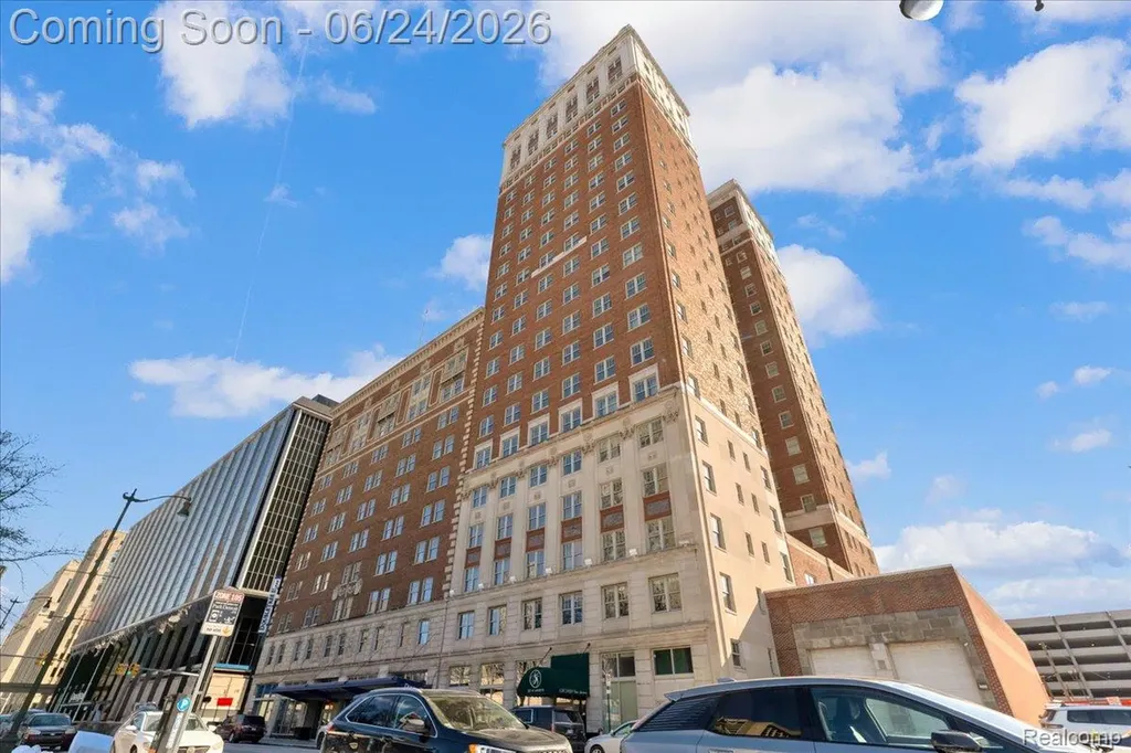 525 W Lafayette Boulevard Detroit City MI 48226