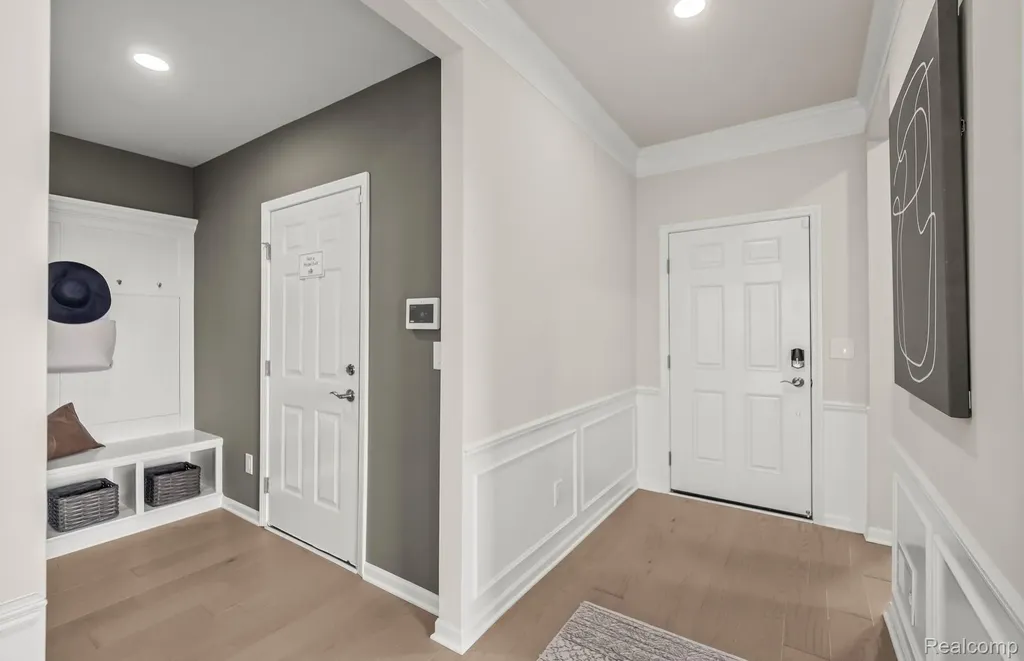3091 Sydrake Court Lake Orion Village MI 48359