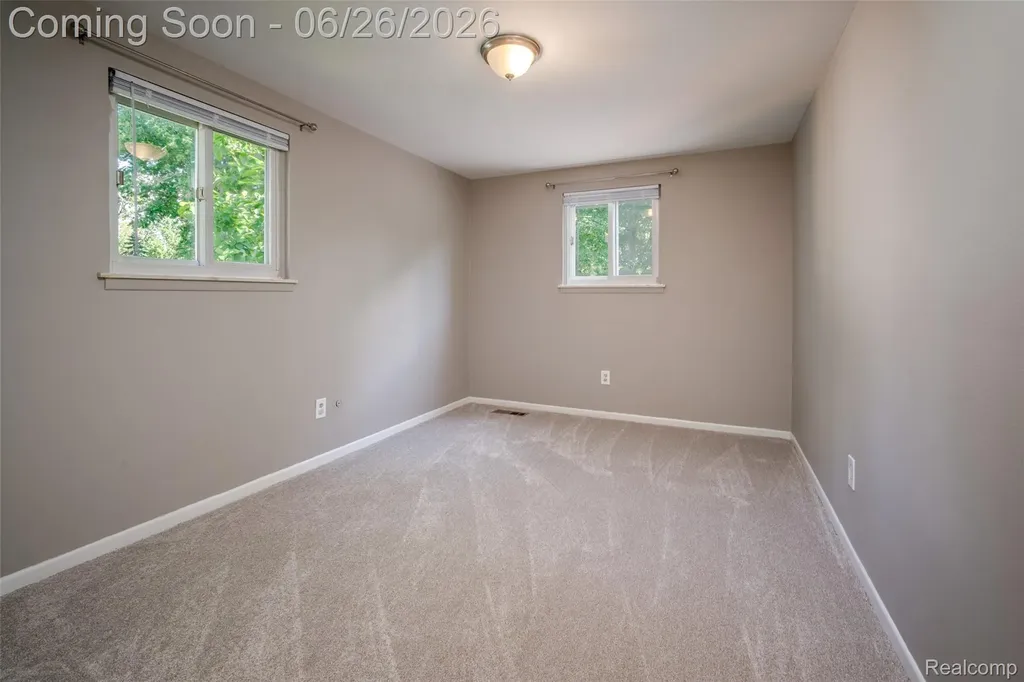30227 Stockton Avenue Farmington City MI 48336
