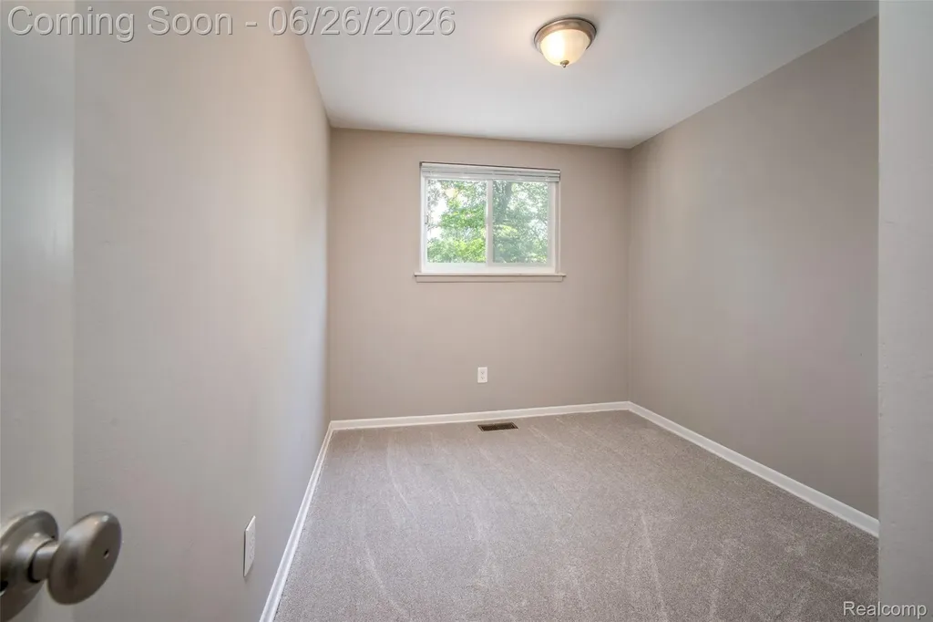 30227 Stockton Avenue Farmington City MI 48336