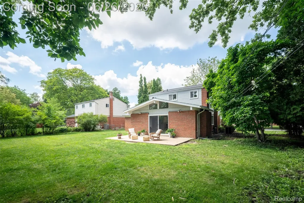 30227 Stockton Avenue Farmington City MI 48336
