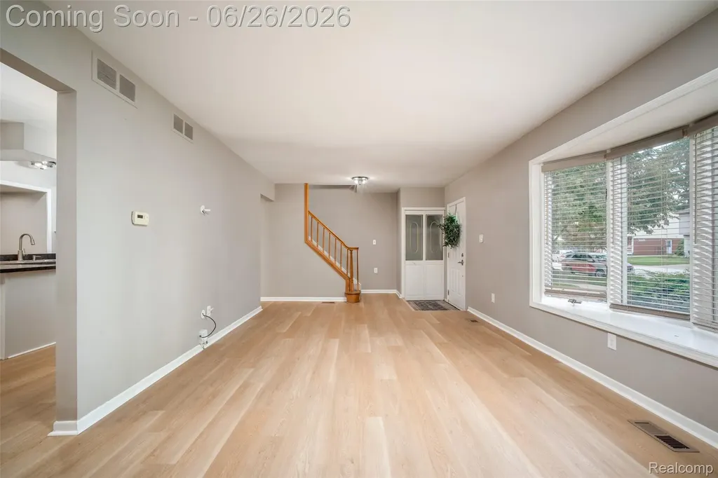 30227 Stockton Avenue Farmington City MI 48336