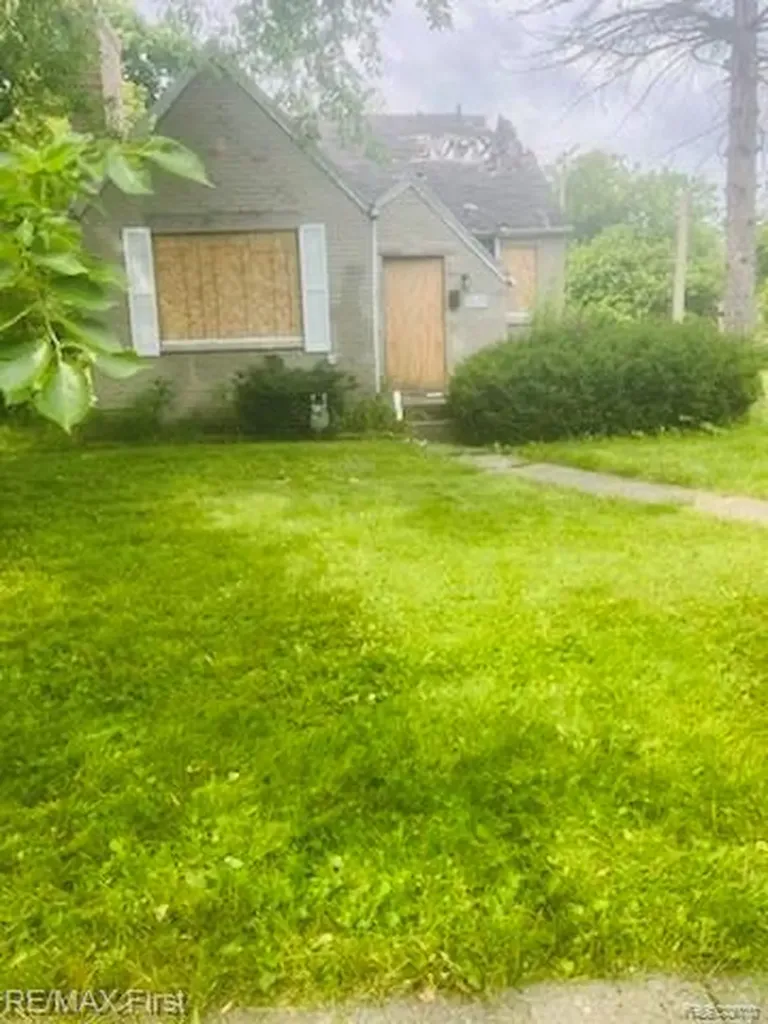 5117 University Place Detroit City MI 48224