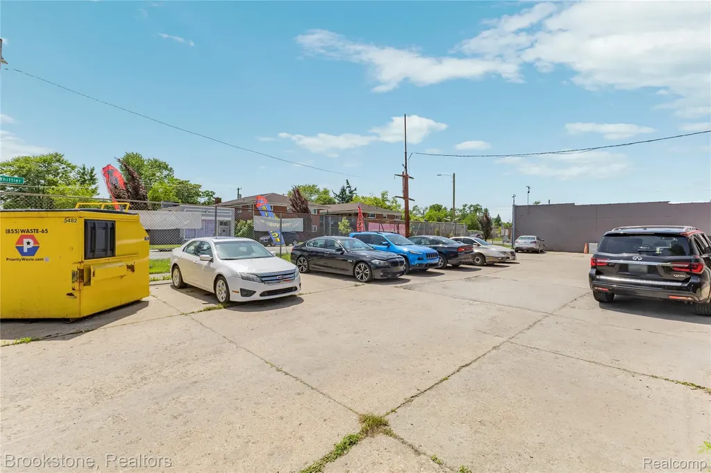 10200 Whittier Street Detroit City MI 48224