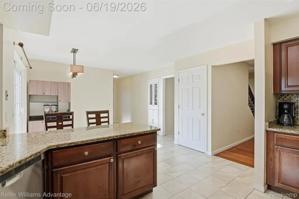 24438 Cote D Nel Drive Farmington Hills City MI 48336