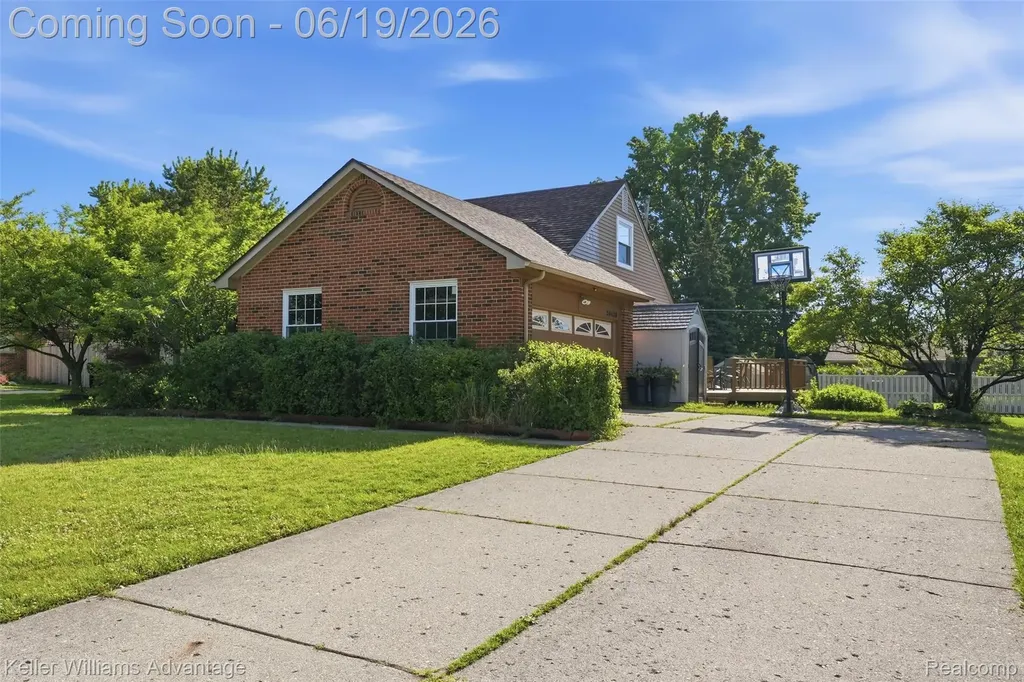 24438 Cote D Nel Drive Farmington Hills City MI 48336