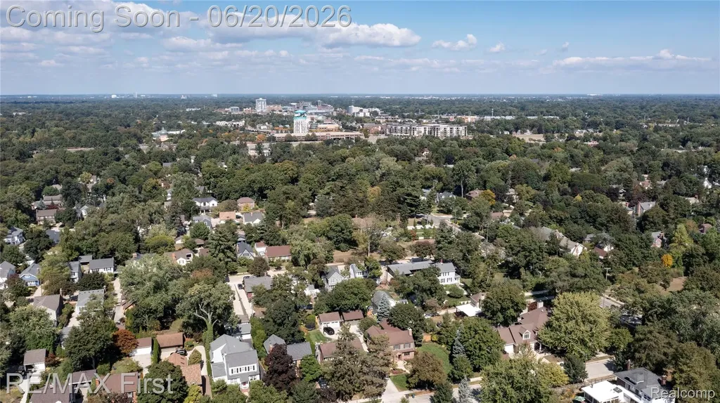 815 Oakridge Ferndale City MI 48220