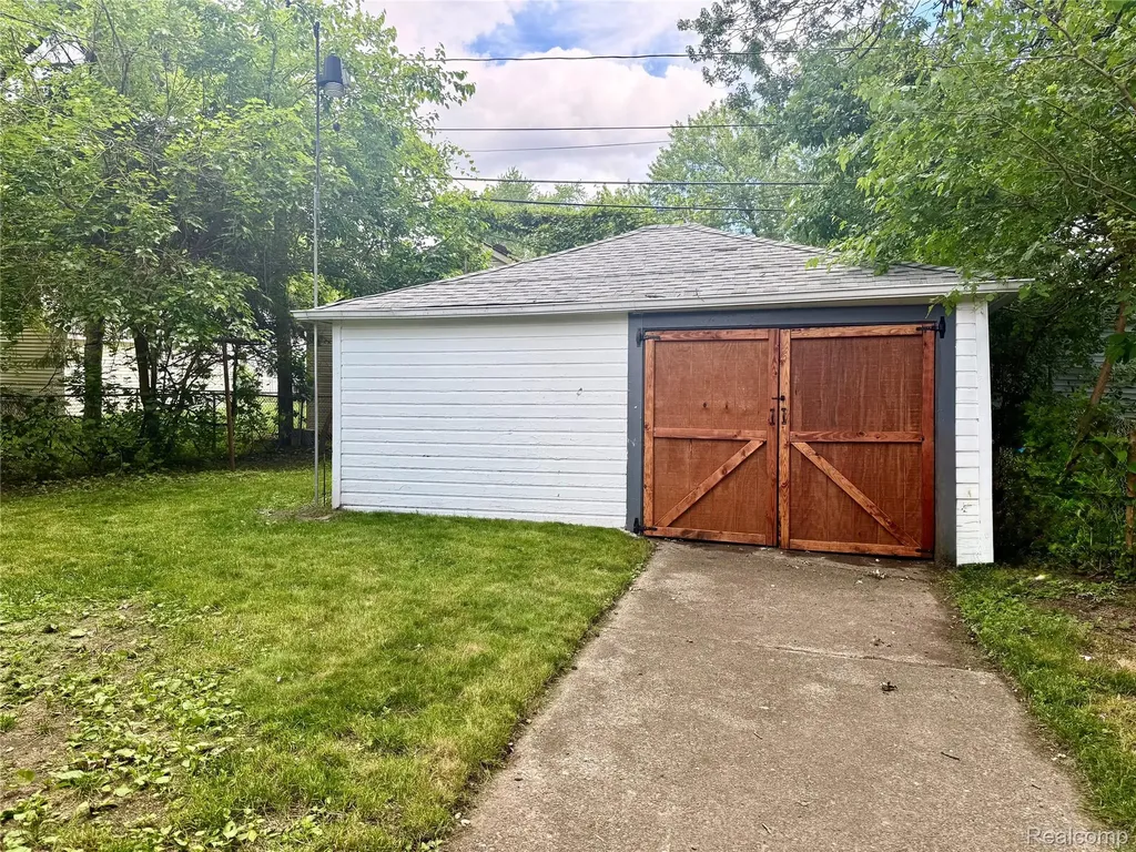 3226 Grayson Street Ferndale City MI 48220