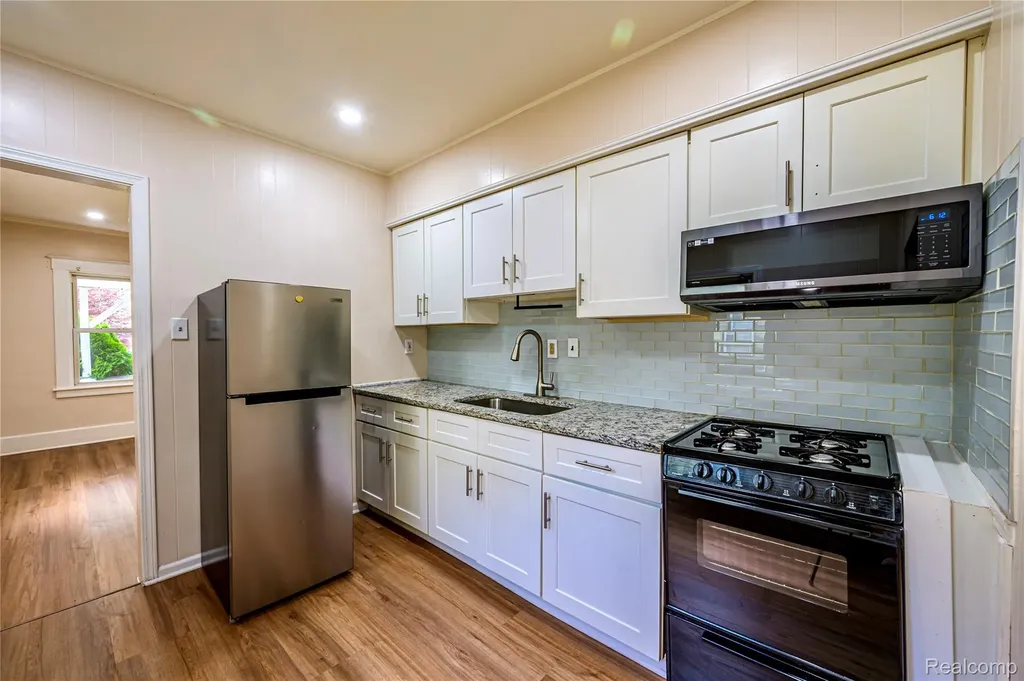 3226 Grayson Street Ferndale City MI 48220