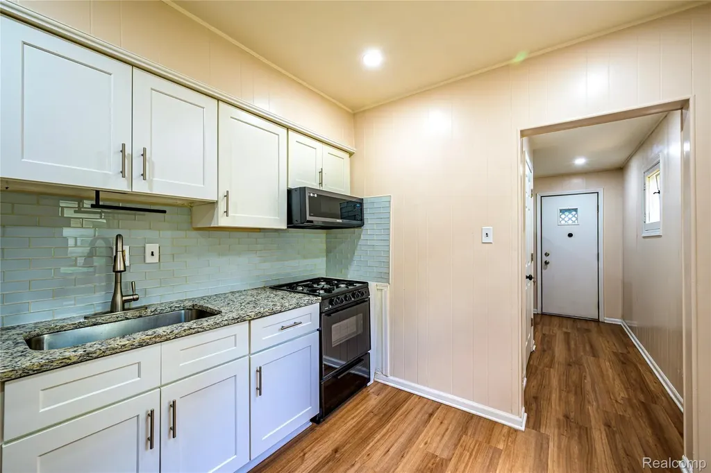 3226 Grayson Street Ferndale City MI 48220