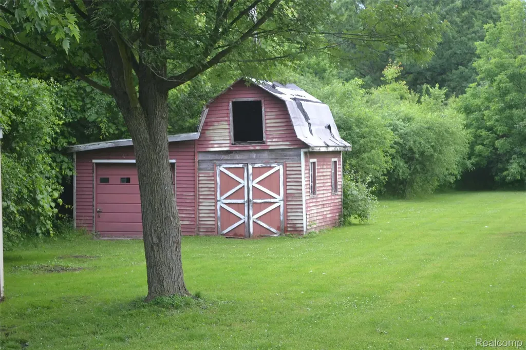5244 Oleksyn Road Mt. Morris Township MI 48504