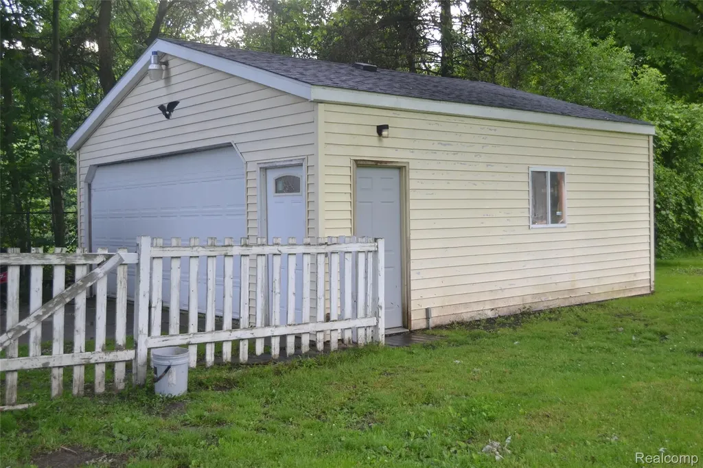 5244 Oleksyn Road Mt. Morris Township MI 48504