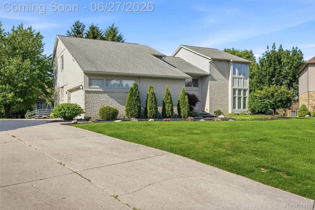 39044 Wilton Court Farmington Hills City MI 48331