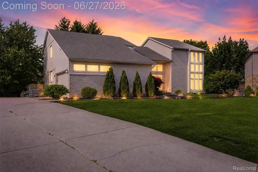 39044 Wilton Court Farmington Hills City MI 48331