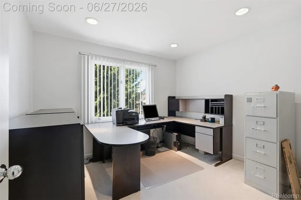 39044 Wilton Court Farmington Hills City MI 48331