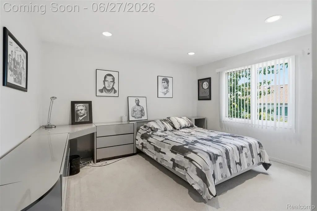 39044 Wilton Court Farmington Hills City MI 48331