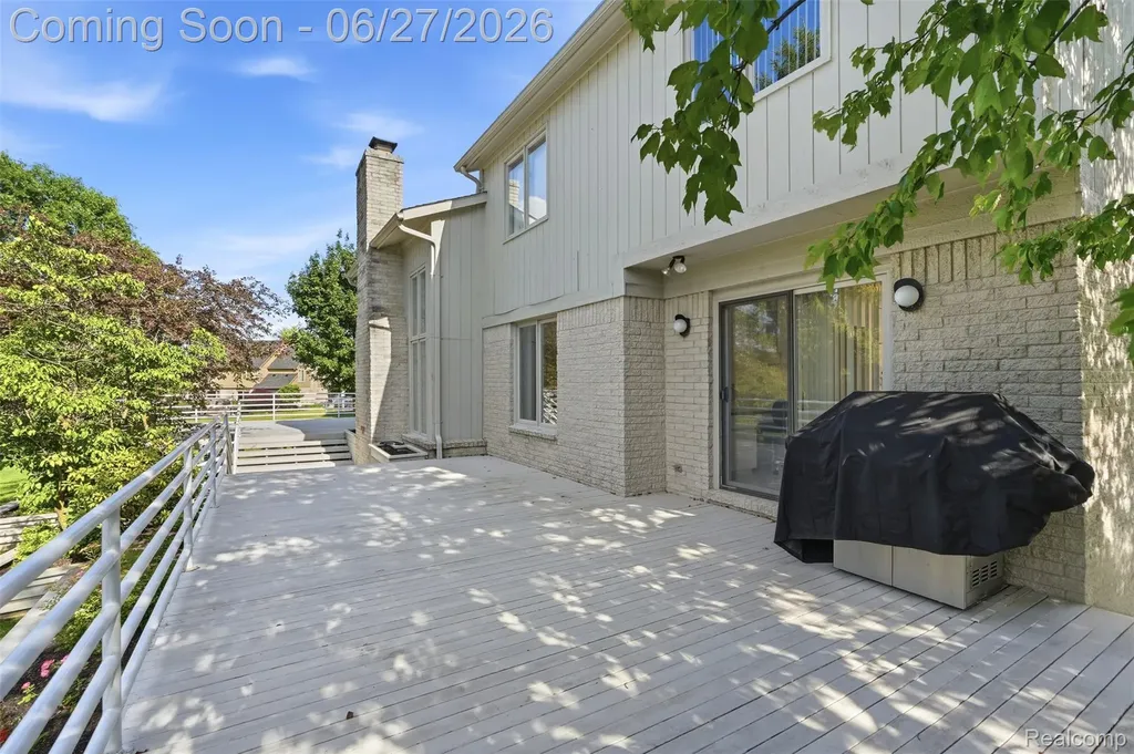 39044 Wilton Court Farmington Hills City MI 48331