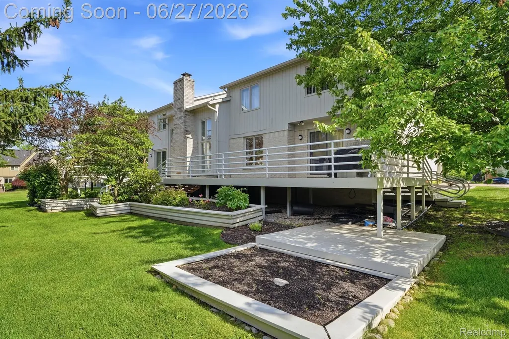39044 Wilton Court Farmington Hills City MI 48331