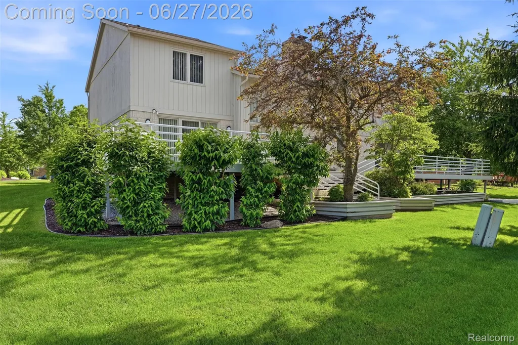 39044 Wilton Court Farmington Hills City MI 48331