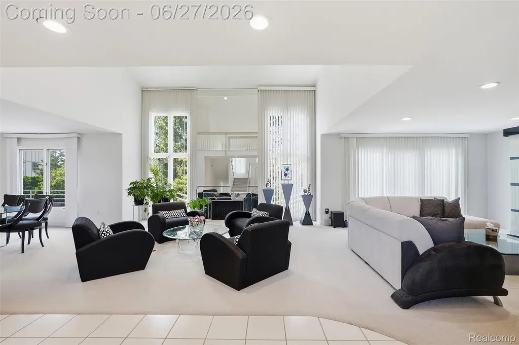 39044 Wilton Court Farmington Hills City MI 48331