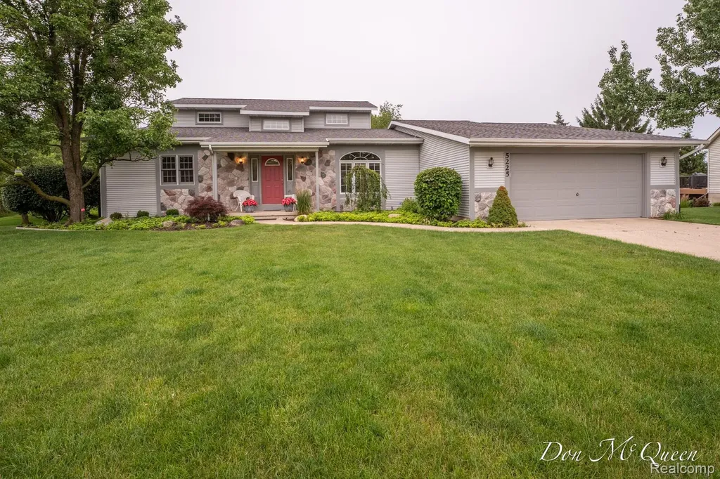 5225 Discovery Drive SE Kentwood City MI 49508