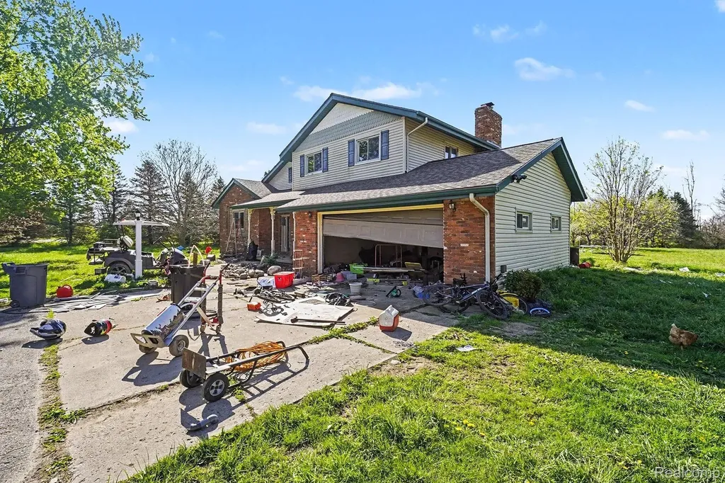 7255 Lahring Road Argentine Township MI 48436