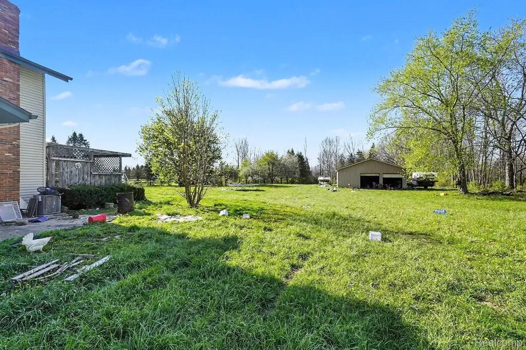 7255 Lahring Road Argentine Township MI 48436