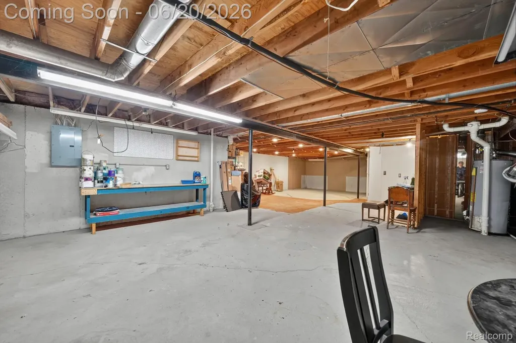 15905 New Bedford Drive Clinton Charter Township MI 48038
