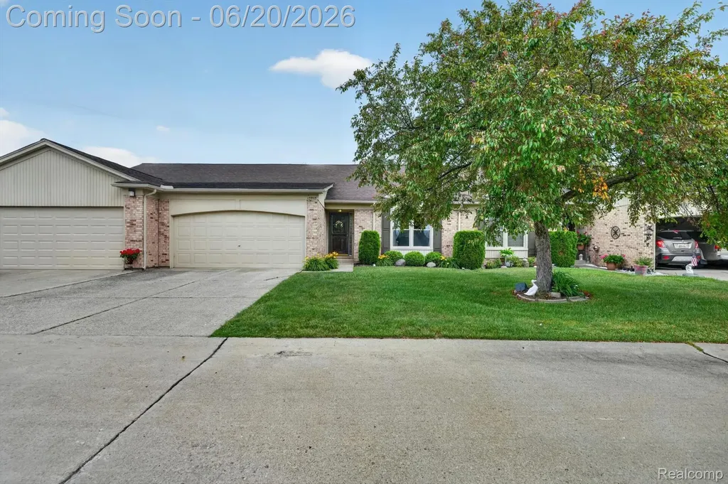 15905 New Bedford Drive Clinton Charter Township MI 48038