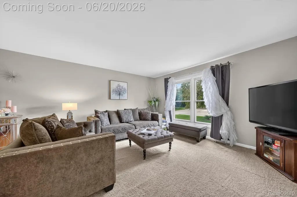 15905 New Bedford Drive Clinton Charter Township MI 48038