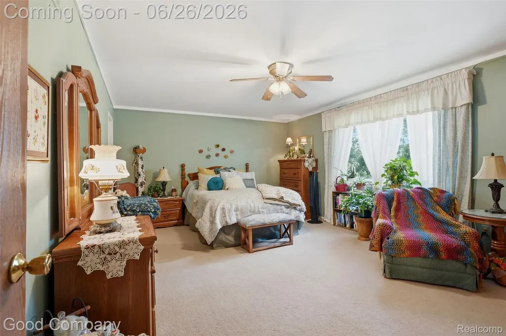 38630 Meeting House Lane Livonia City MI 48154