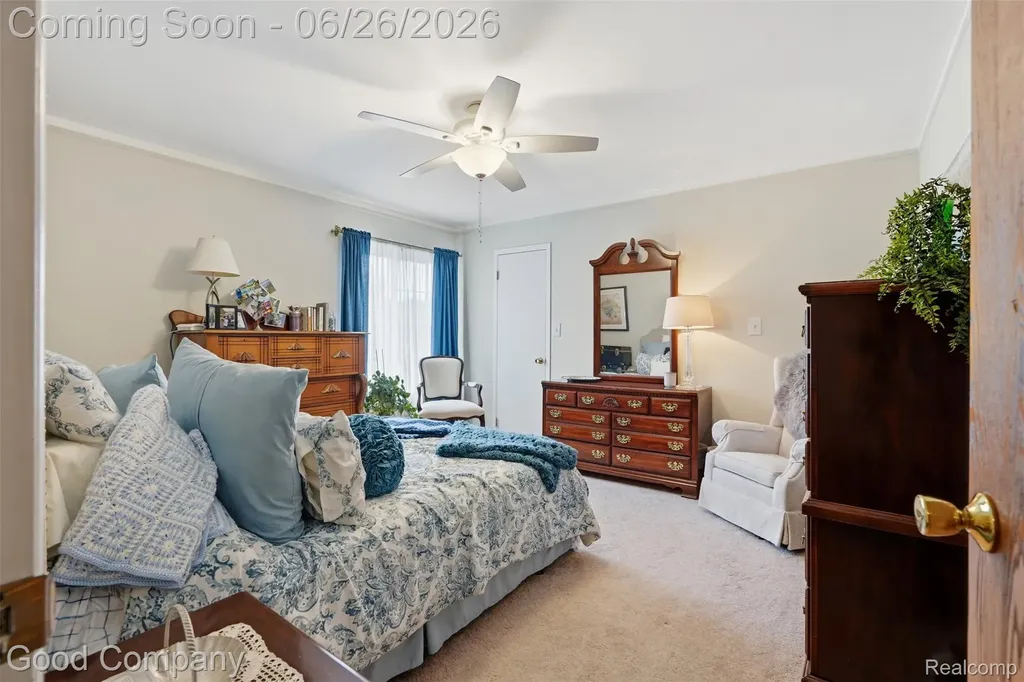 38630 Meeting House Lane Livonia City MI 48154