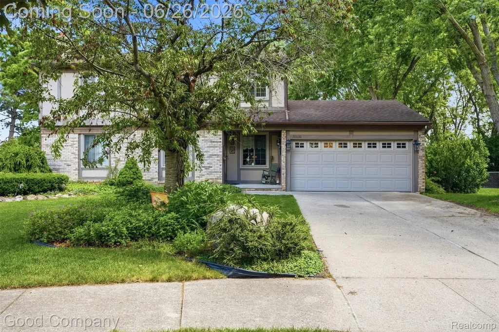 38630 Meeting House Lane Livonia City MI 48154