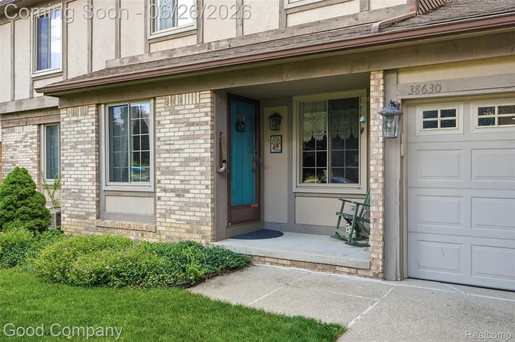38630 Meeting House Lane Livonia City MI 48154