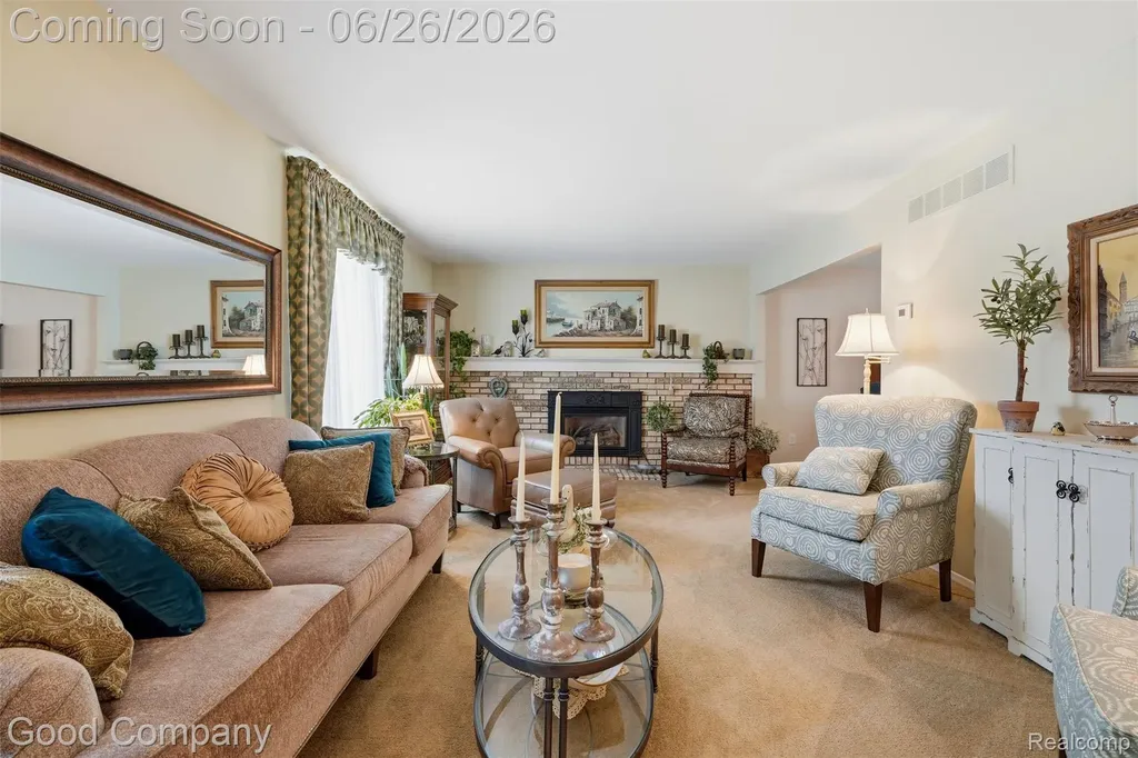 38630 Meeting House Lane Livonia City MI 48154