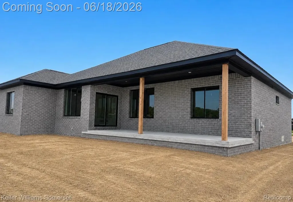 7085 Dryden Road Almont Township MI 48003