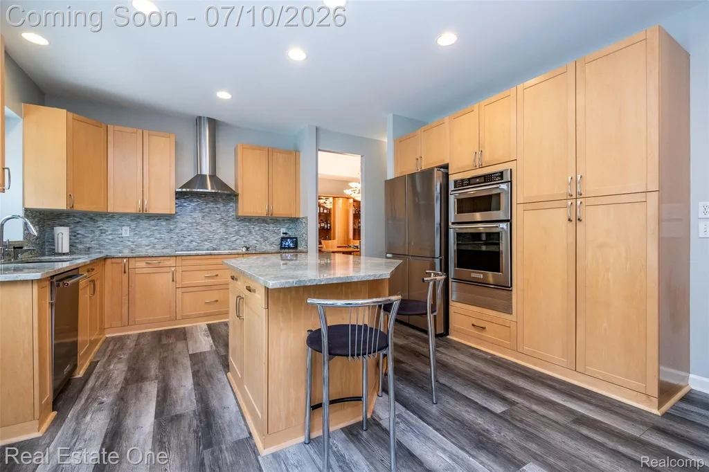 4488 Philip Commerce Charter Township MI 48382