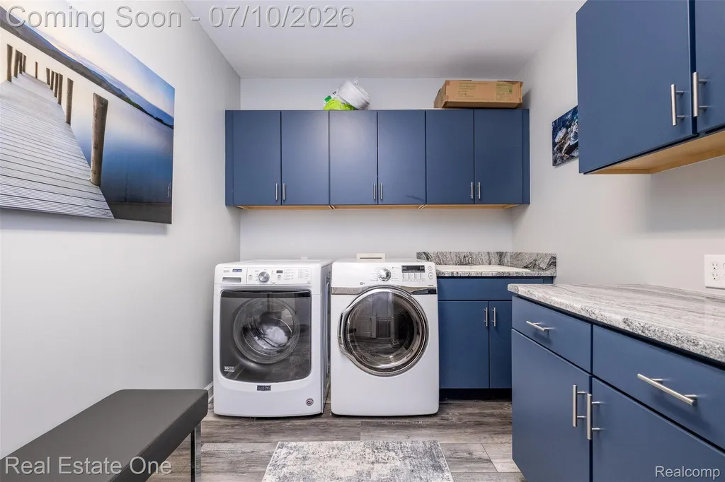 4488 Philip Commerce Charter Township MI 48382