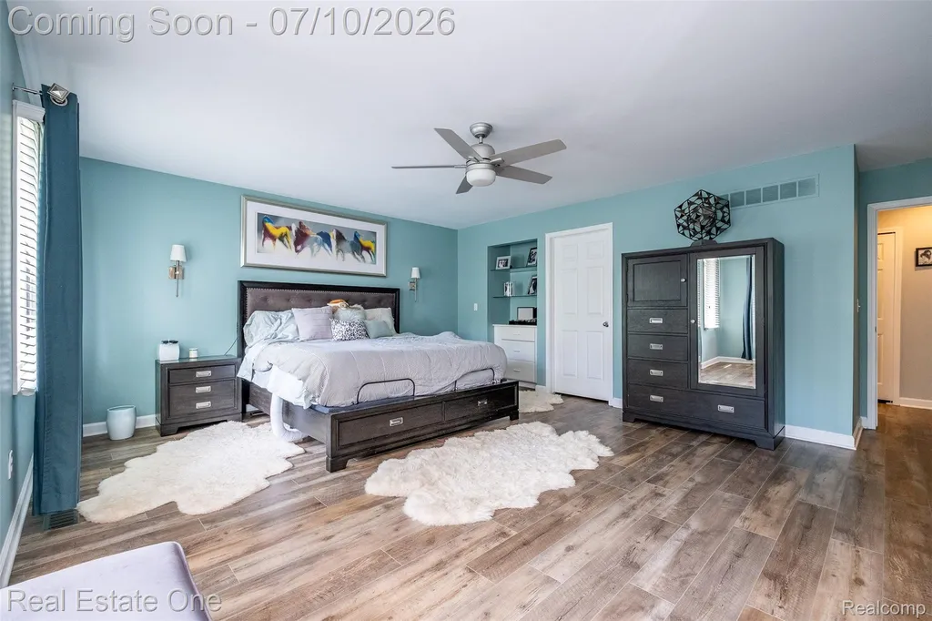 4488 Philip Commerce Charter Township MI 48382