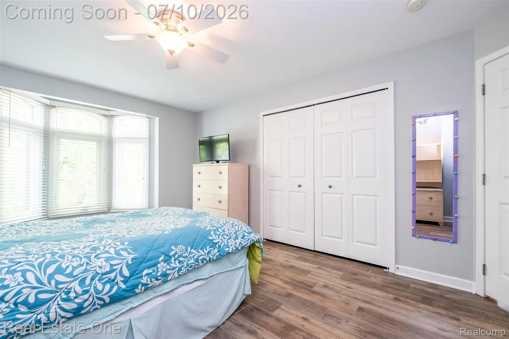 4488 Philip Commerce Charter Township MI 48382