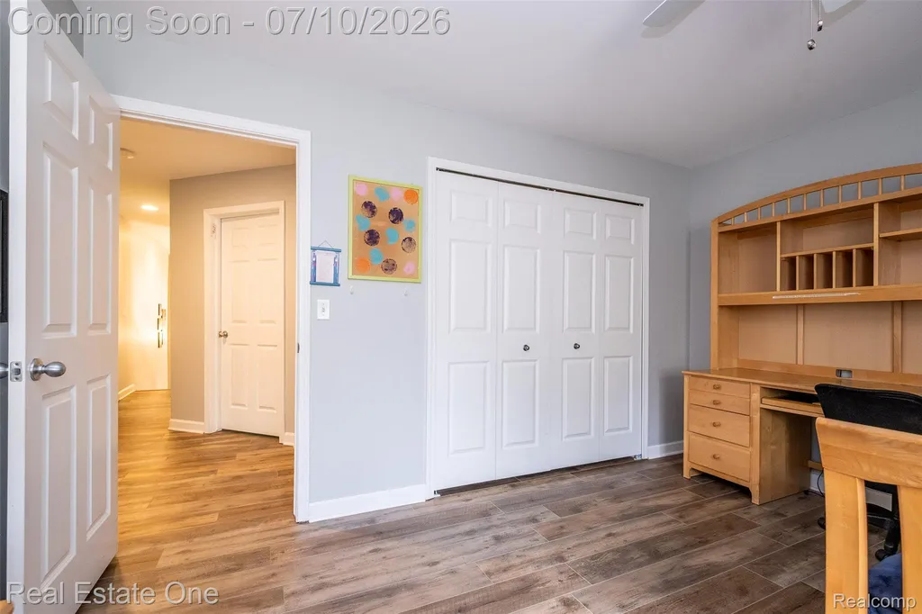 4488 Philip Commerce Charter Township MI 48382