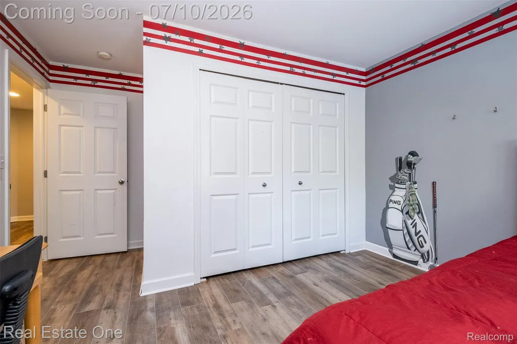 4488 Philip Commerce Charter Township MI 48382