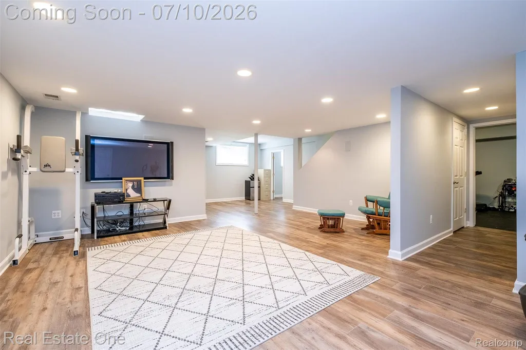 4488 Philip Commerce Charter Township MI 48382